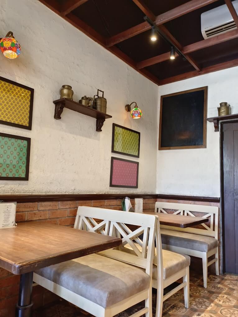Restaurant Cuisine Thane — Silverador Boutique